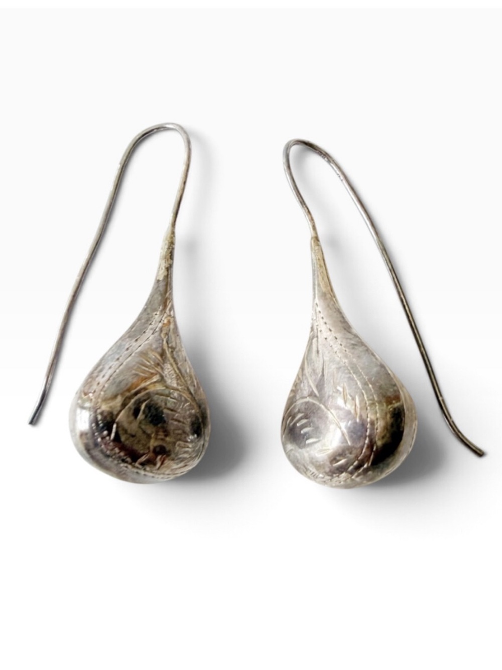 Sterling Silver Etched Western Floral Puffy Teardrop Raindrop Threader Earrings